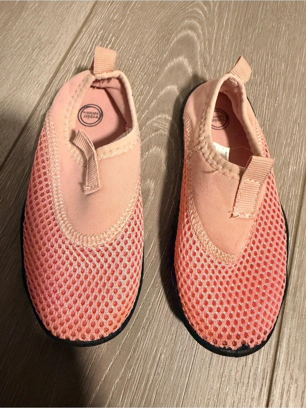 wonder nation Peach/Pink Mesh Kids Water Shoes size 7/8 toddler